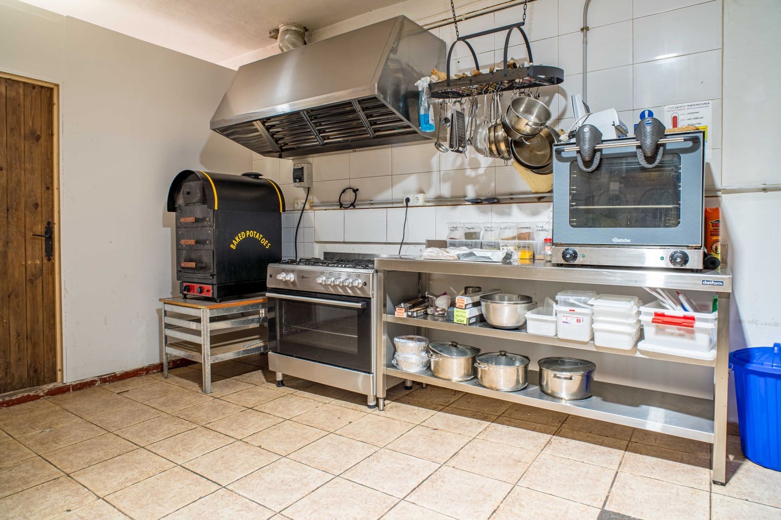 Negocio de 3 habitaciones en Pinoso en venta con garaje - 380.000 € (Ref: 10034692)