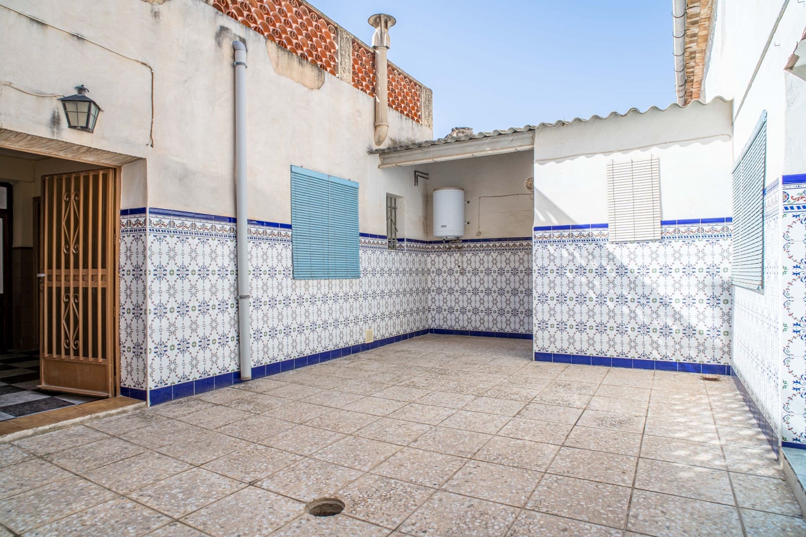 5 Zimmer Haus zu verkaufen in Pinoso mit Garage - 159.000 € (Ref: 10034797)