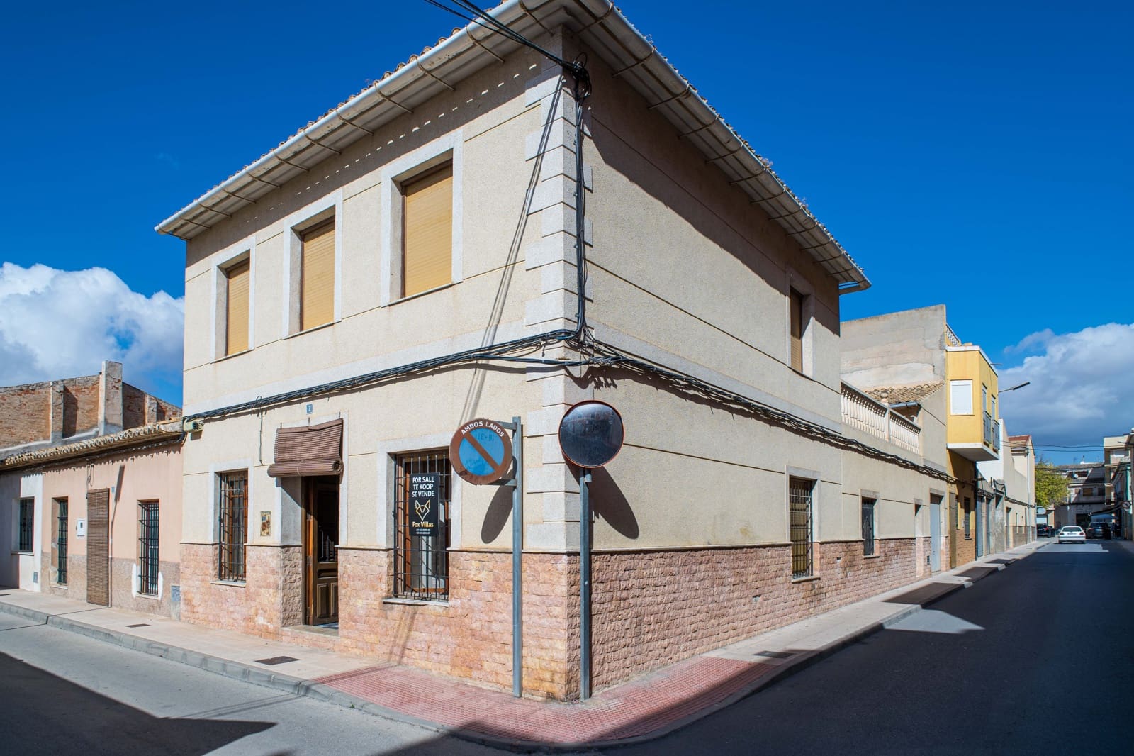 5 Zimmer Haus zu verkaufen in Pinoso mit Garage - 159.000 € (Ref: 10034797)