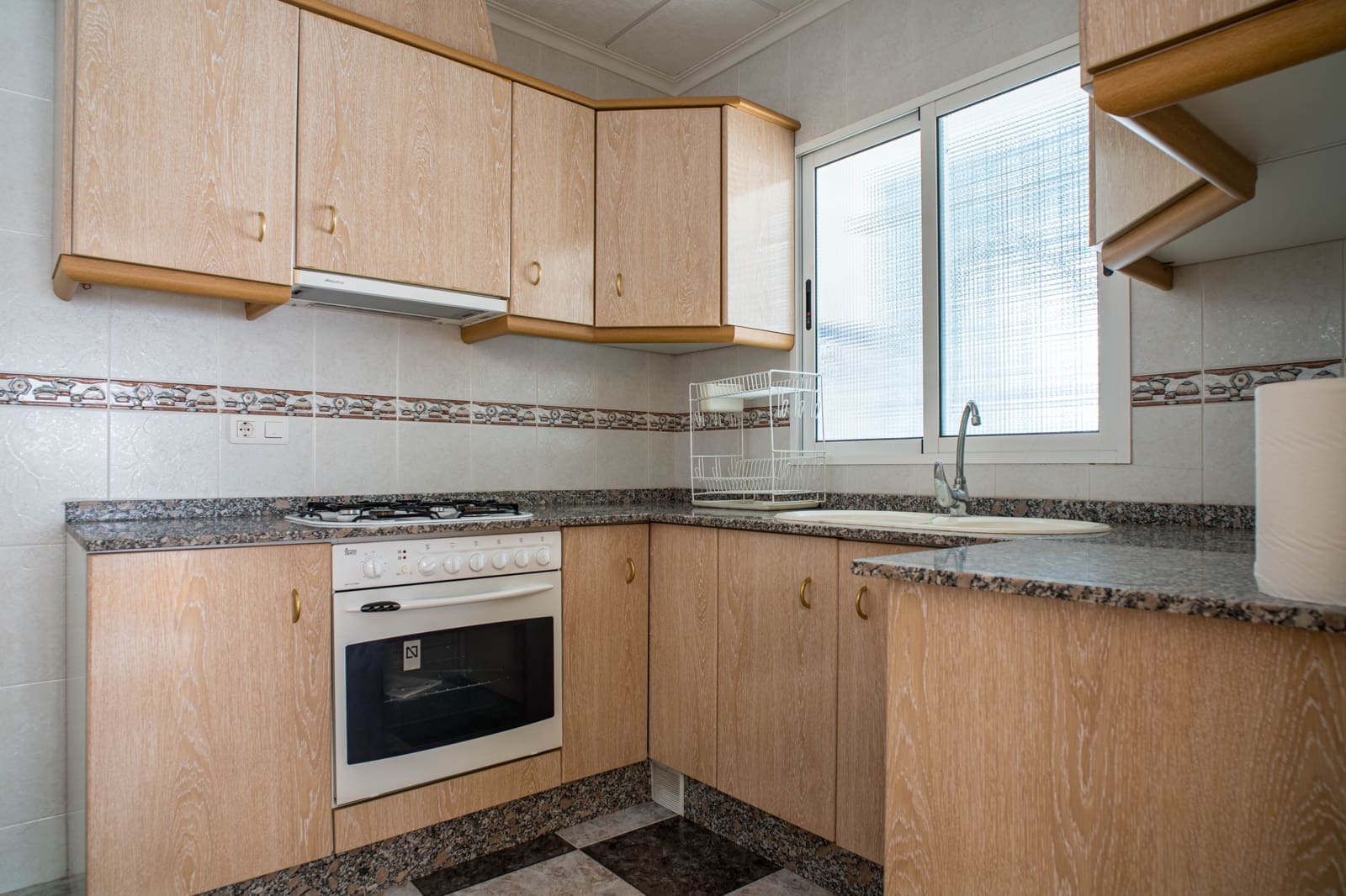 5 Zimmer Haus zu verkaufen in Pinoso mit Garage - 159.000 € (Ref: 10034797)