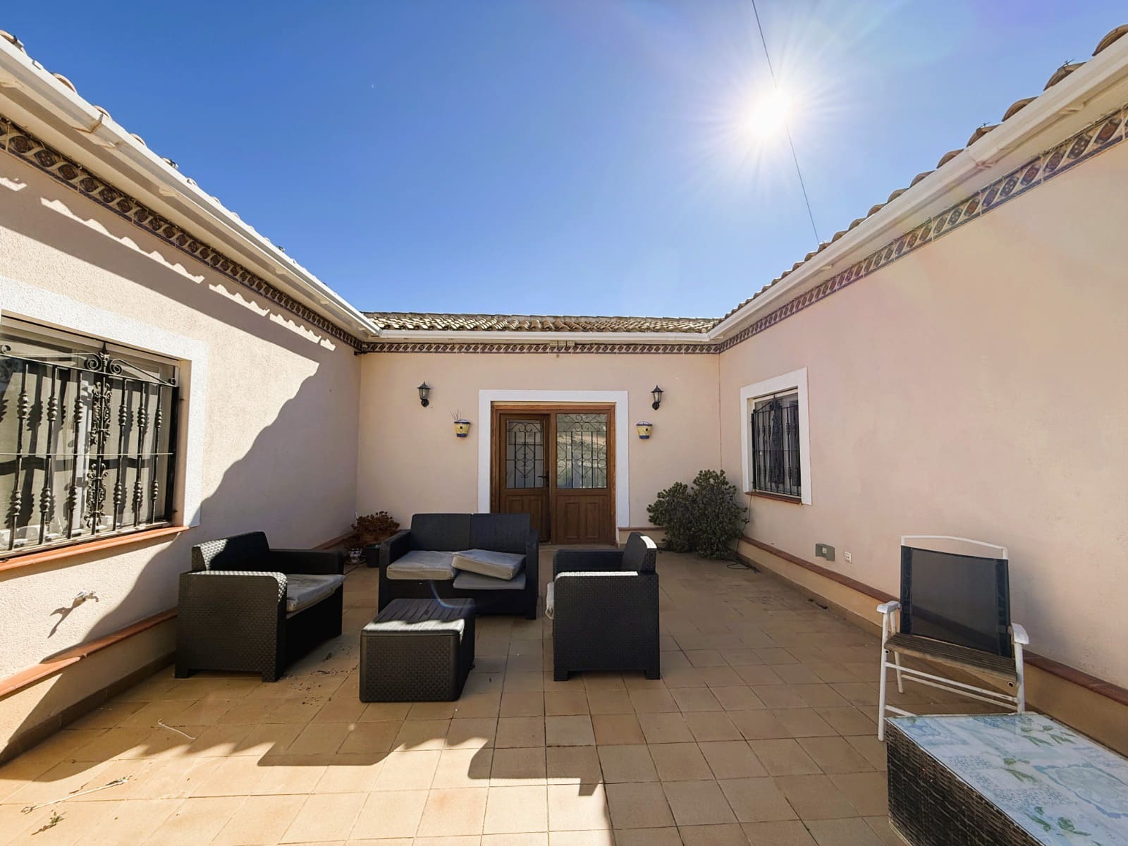 4 slaapkamer Villa te koop in Pinoso met zwembad - € 350.000 (Ref: 10034799)