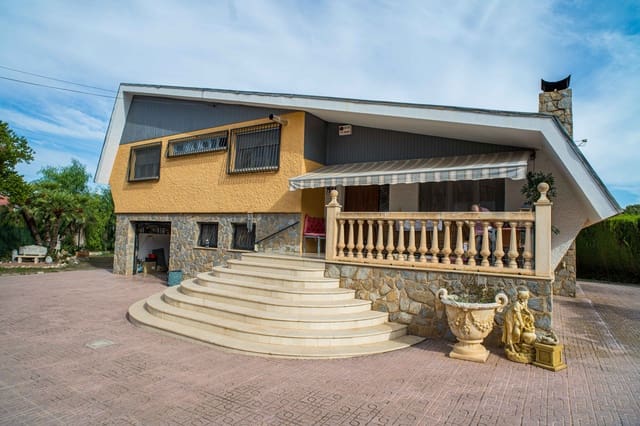 6 slaapkamer Villa te koop in Petrel / Petrer met zwembad garage - € 495.000 (Ref: 10113454)