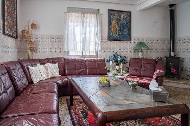 4 makuuhuone Huvila myytävänä paikassa La Romana mukana uima-altaan - 220 000 € (Ref: 10120511)