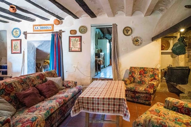 5 soveværelse Byhus til salg i L'Algueña / Alguenya - € 99.950 (Ref: 10161986)