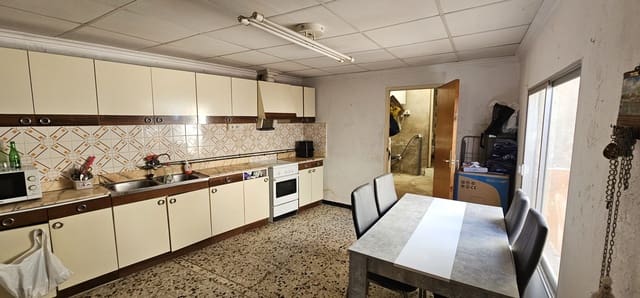 2 soveværelse Byhus til salg i L'Algueña / Alguenya med garage - € 72.000 (Ref: 10162002)