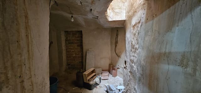 2 soveværelse Byhus til salg i L'Algueña / Alguenya med garage - € 72.000 (Ref: 10162002)