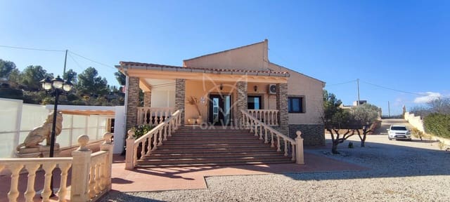 3 soverom Villa til salgs i Pinoso med svømmebasseng garasje - € 399 995 (Ref: 9064335)