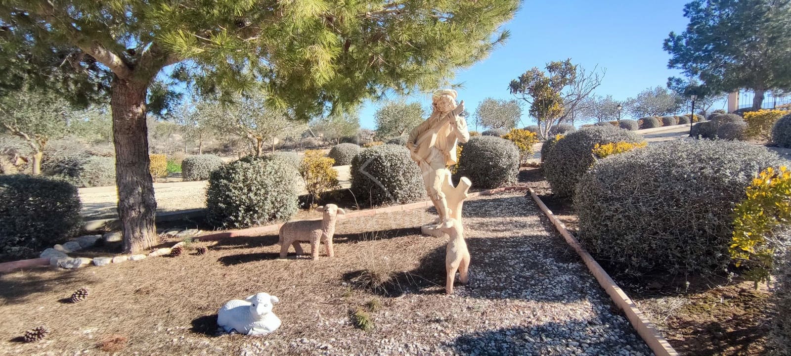 3 soveværelse Villa til salg i Pinoso med swimmingpool garage - € 399.995 (Ref: 9064335)