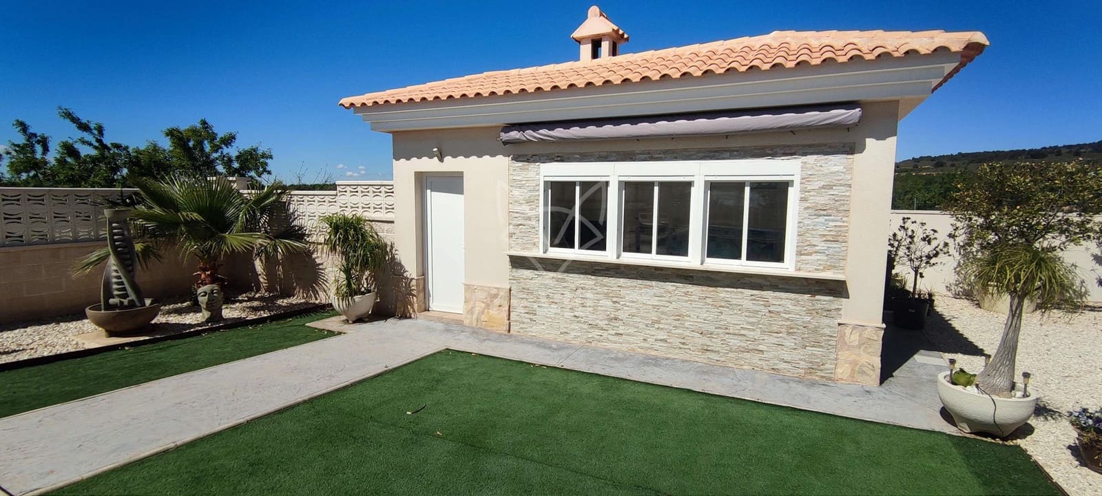 4 soveværelse Villa til salg i Pinoso med swimmingpool - € 595.000 (Ref: 9064483)