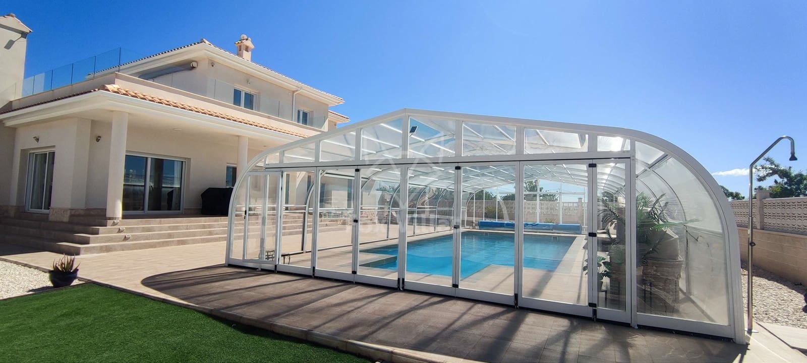 4 soveværelse Villa til salg i Pinoso med swimmingpool - € 595.000 (Ref: 9064483)