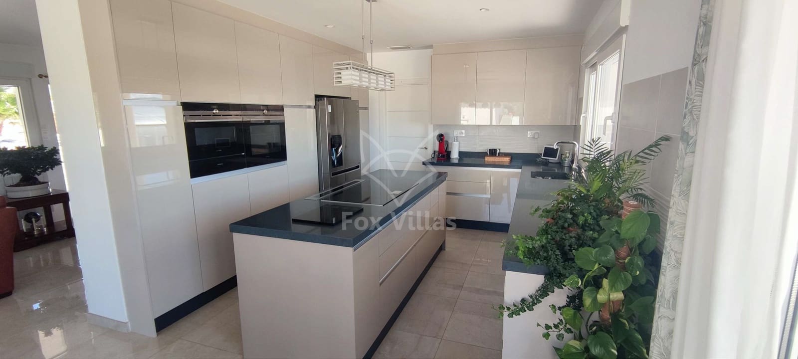 4 soveværelse Villa til salg i Pinoso med swimmingpool - € 595.000 (Ref: 9064483)