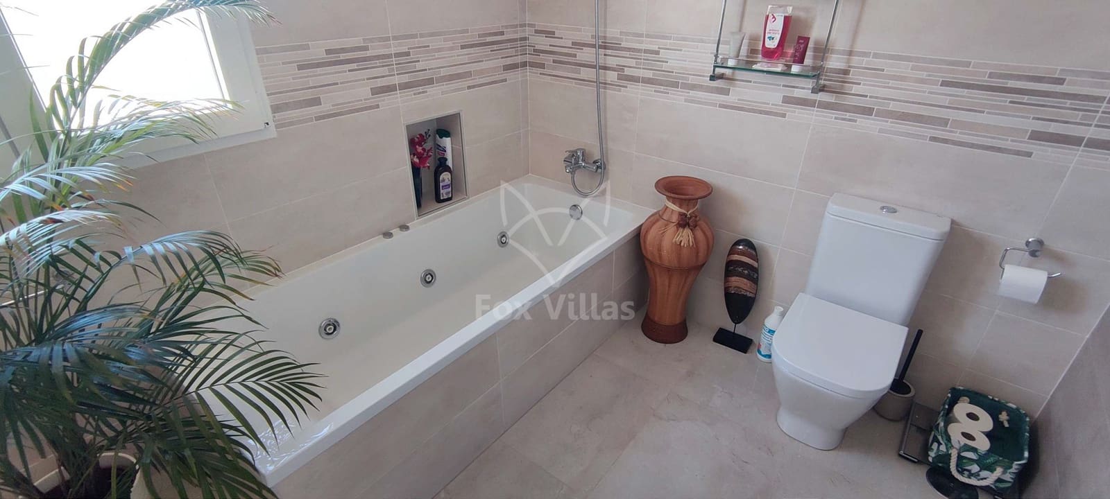 4 soveværelse Villa til salg i Pinoso med swimmingpool - € 595.000 (Ref: 9064483)