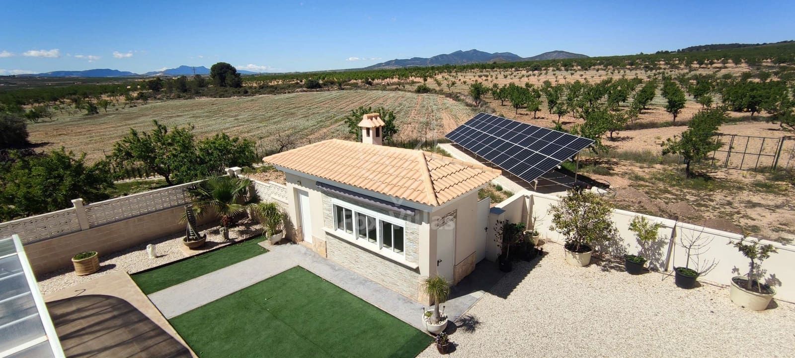 4 soveværelse Villa til salg i Pinoso med swimmingpool - € 595.000 (Ref: 9064483)