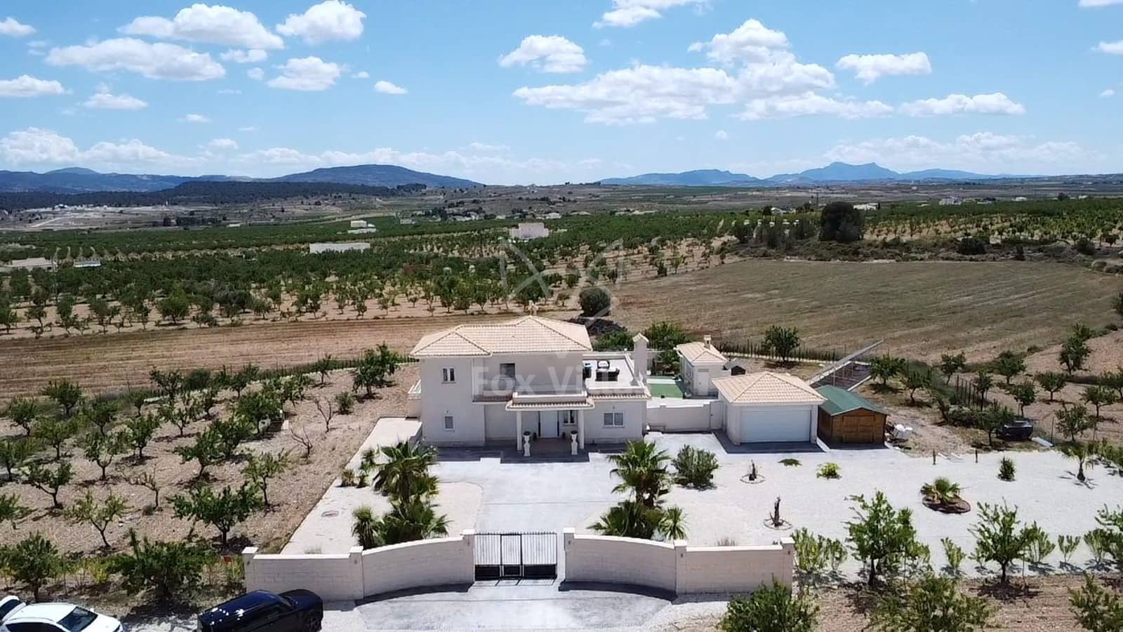 4 soveværelse Villa til salg i Pinoso med swimmingpool - € 595.000 (Ref: 9064483)