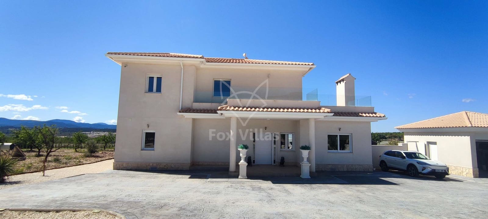 4 soveværelse Villa til salg i Pinoso med swimmingpool - € 595.000 (Ref: 9064483)