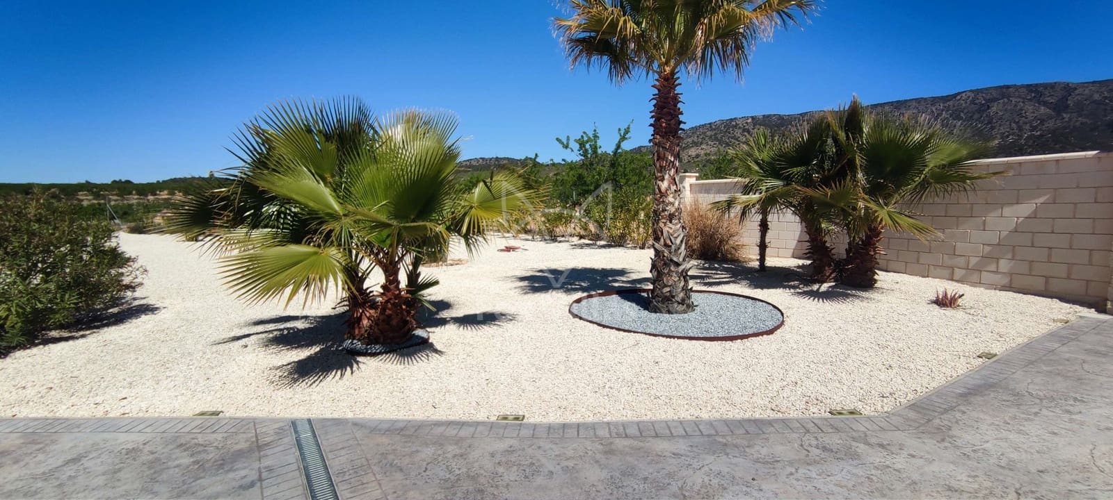 4 soveværelse Villa til salg i Pinoso med swimmingpool - € 595.000 (Ref: 9064483)