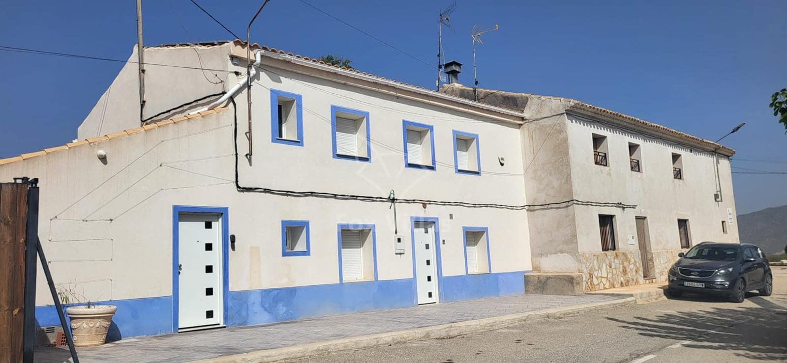 7 soveværelse Finca/Landehus til salg i Yecla med swimmingpool - € 249.995 (Ref: 9064618)