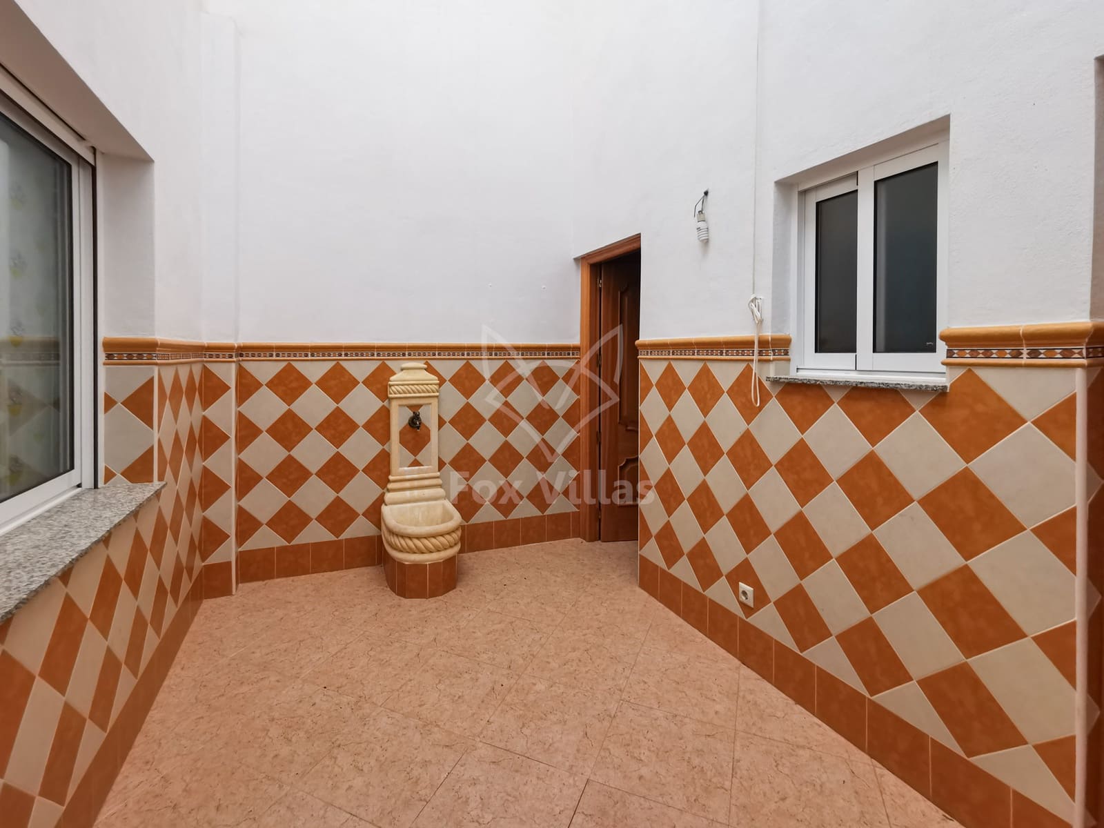 4 soveværelse Byhus til salg i L'Alguena / Alguenya - € 130.000 (Ref: 9066860)