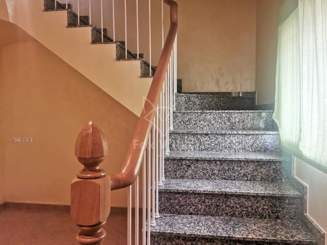 4 bedroom Townhouse for sale in L'Algueña / Alguenya - € 130,000 (Ref: 9066860)