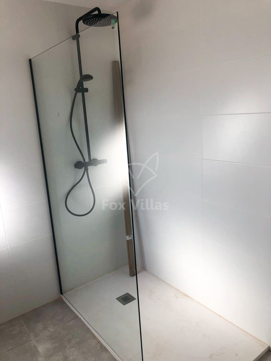 Chalet de 3 habitaciones en Pinoso en venta con piscina - 297.000 € (Ref: 9076941)