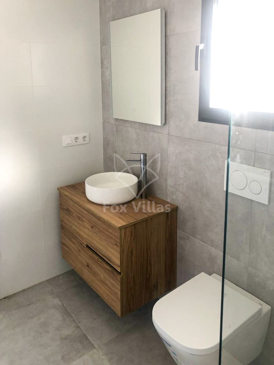 Chalet de 3 habitaciones en Pinoso en venta con piscina - 297.000 € (Ref: 9076941)