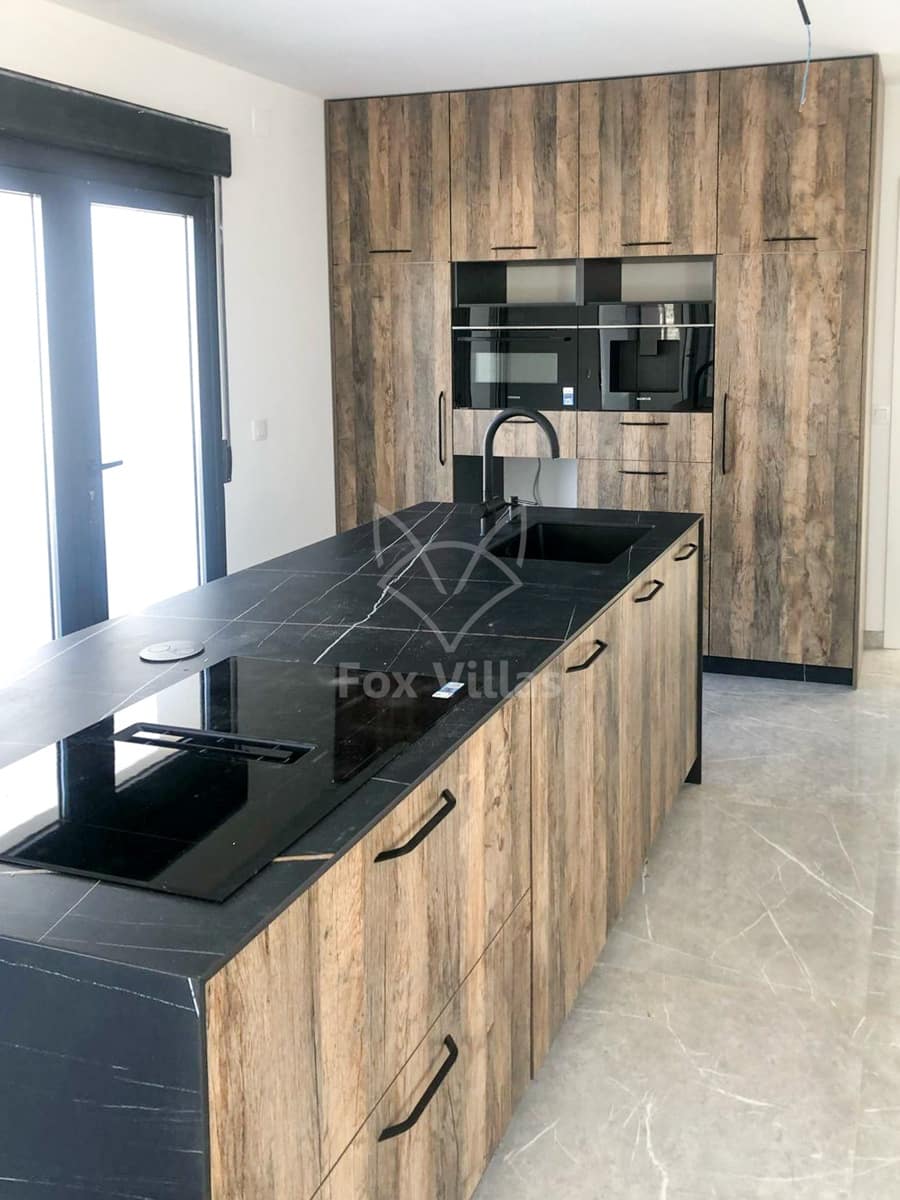 Chalet de 3 habitaciones en Pinoso en venta con piscina - 297.000 € (Ref: 9076941)