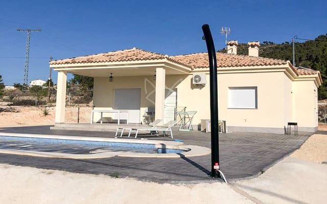 3 bedroom Villa for sale in Pinoso with pool - € 297,000 (Ref: 9076941)
