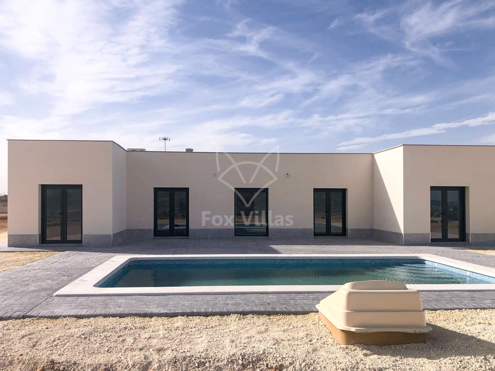 3 bedroom Villa for sale in Pinoso with pool - € 297,000 (Ref: 9076942)