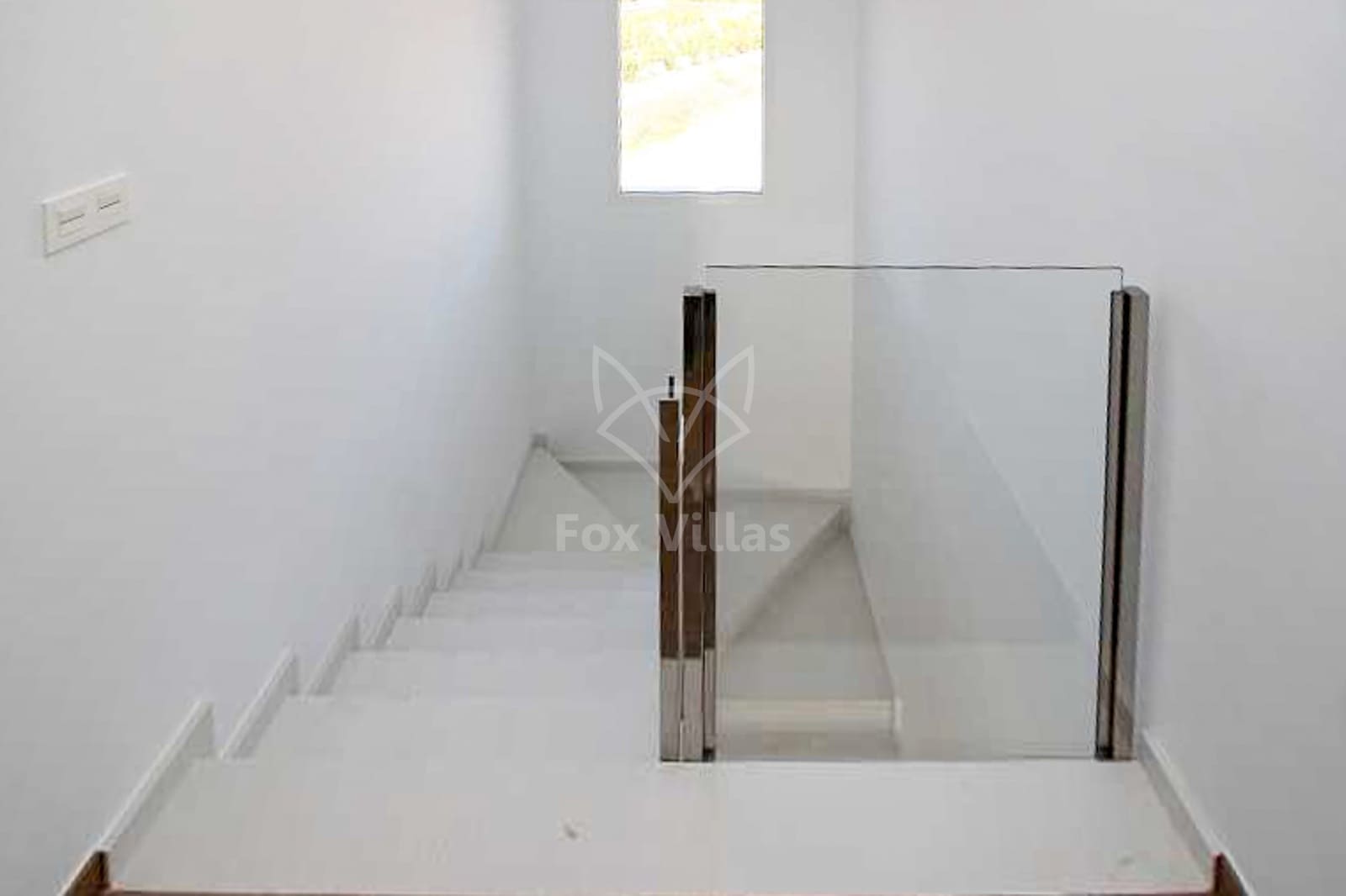 Chalet de 3 habitaciones en Pinoso en venta con piscina - 337.000 € (Ref: 9077140)