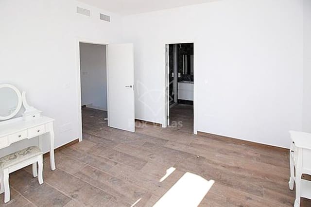 3 bedroom Villa for sale in Pinoso with pool - € 337,000 (Ref: 9077140)