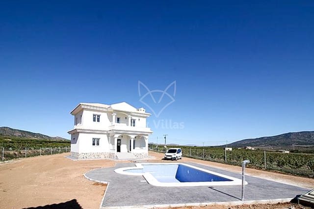 3 bedroom Villa for sale in Pinoso with pool - € 337,000 (Ref: 9077140)