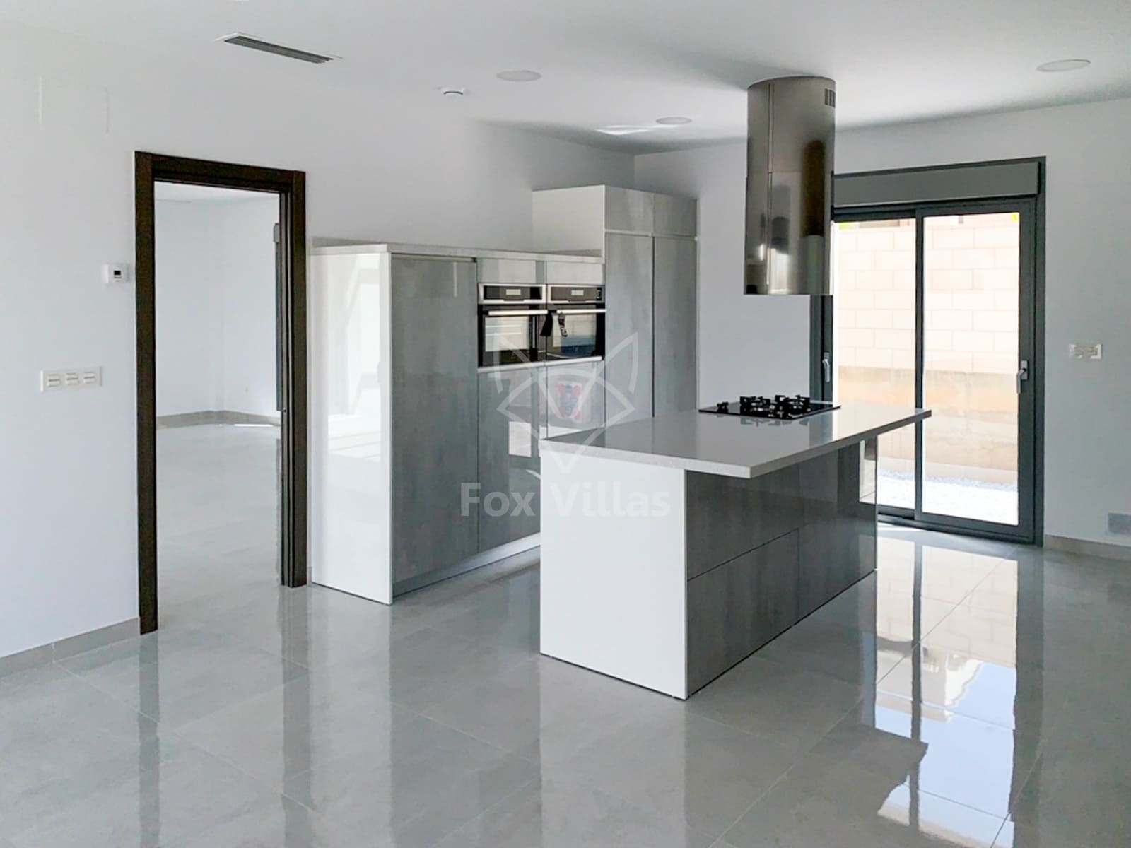 3 soveværelse Villa til salg i Pinoso med swimmingpool - € 357.000 (Ref: 9077142)