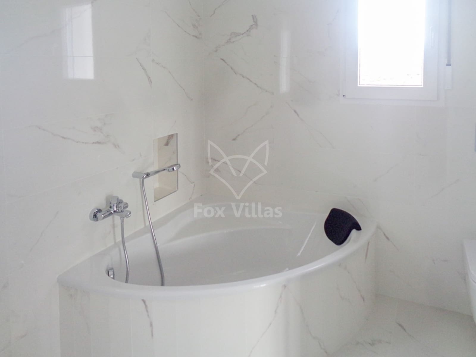 3 soveværelse Villa til salg i Pinoso med swimmingpool - € 381.000 (Ref: 9077452)