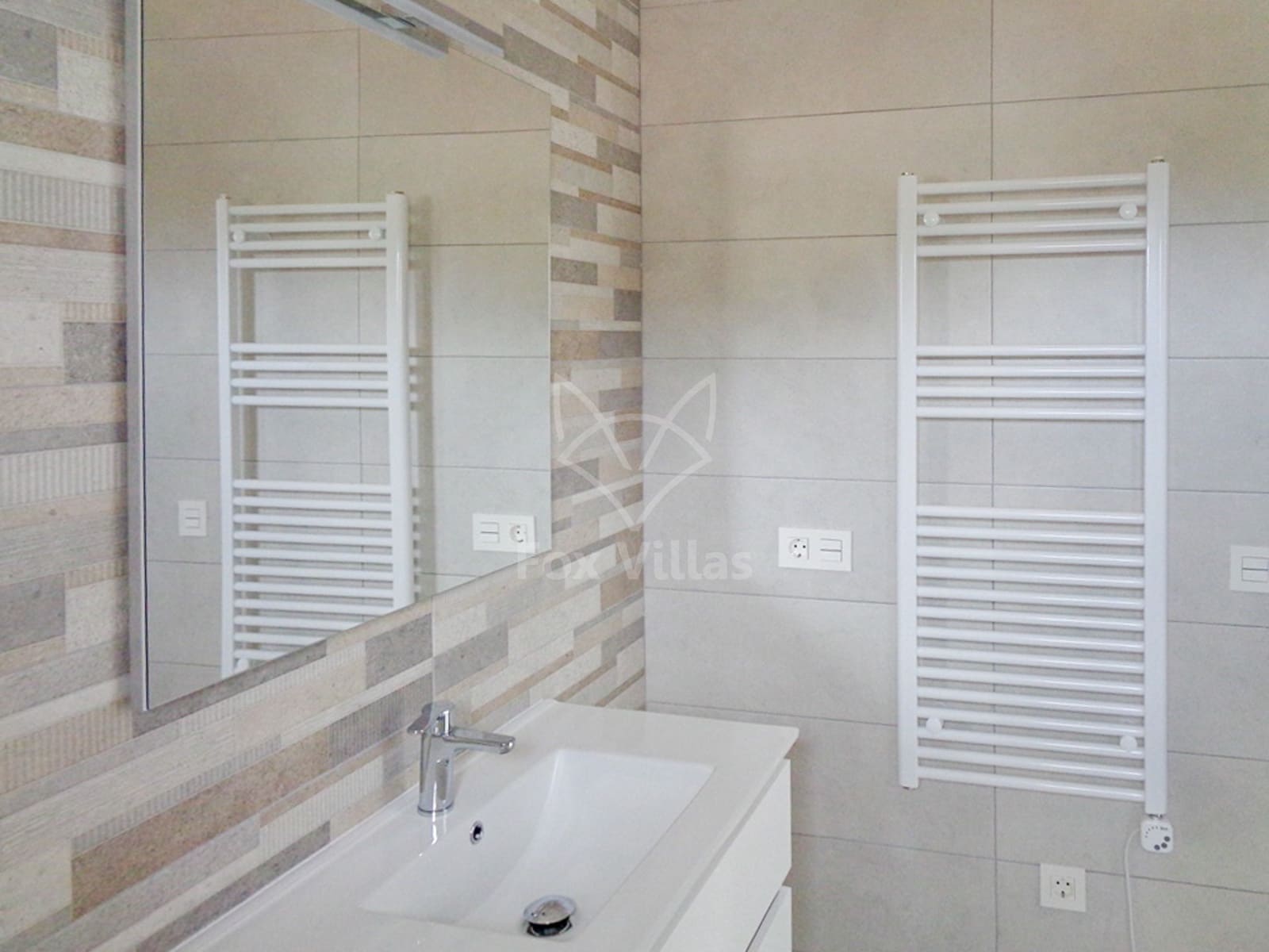 3 soveværelse Villa til salg i Pinoso med swimmingpool - € 381.000 (Ref: 9077452)