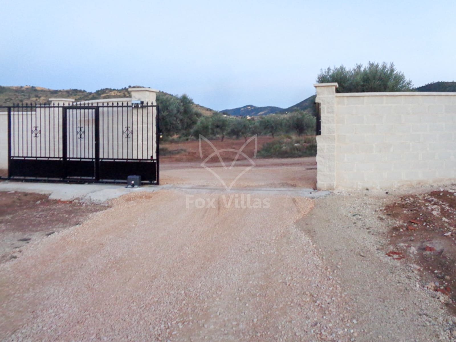 3 soveværelse Villa til salg i Pinoso med swimmingpool - € 381.000 (Ref: 9077452)