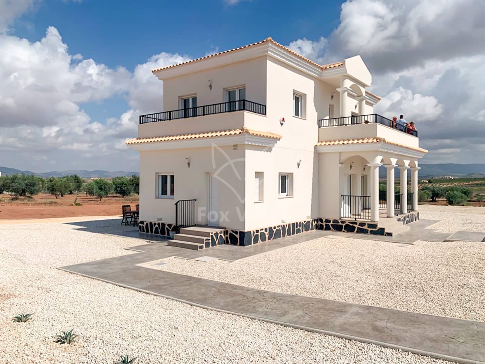 3 soveværelse Villa til salg i Pinoso med swimmingpool - € 381.000 (Ref: 9077452)