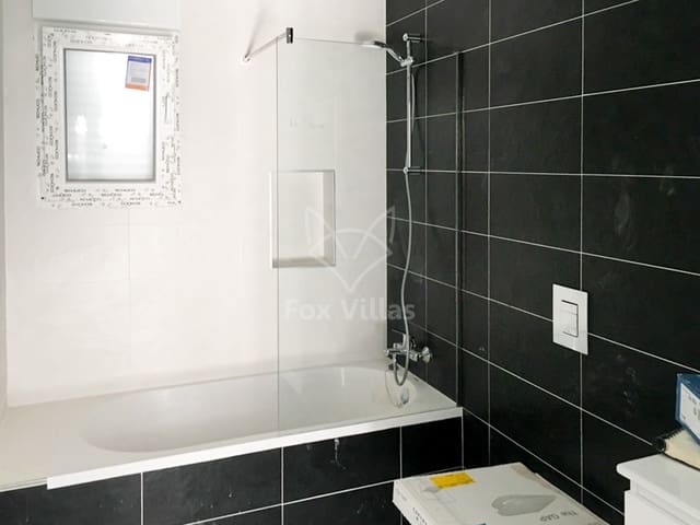 Chalet de 3 habitaciones en Pinoso en venta con piscina garaje - 359.000 € (Ref: 9079857)