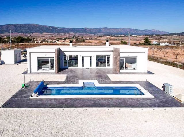 Chalet de 3 habitaciones en Pinoso en venta con piscina garaje - 359.000 € (Ref: 9079857)