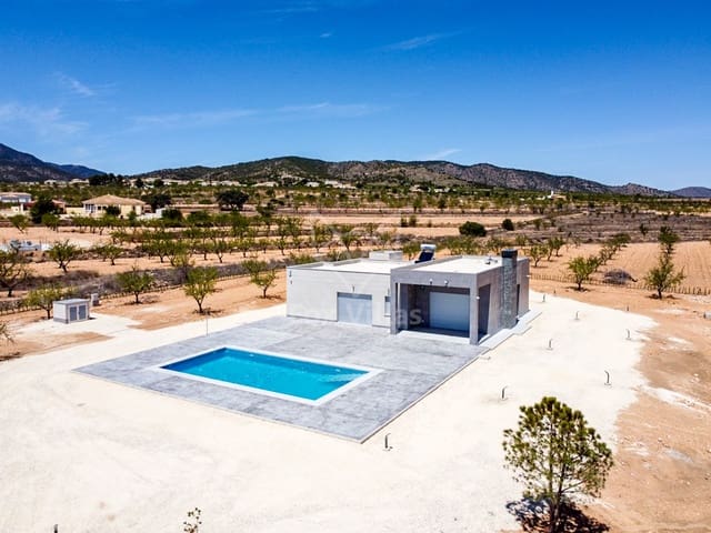 Chalet de 3 habitaciones en Pinoso en venta con piscina garaje - 359.000 € (Ref: 9079857)