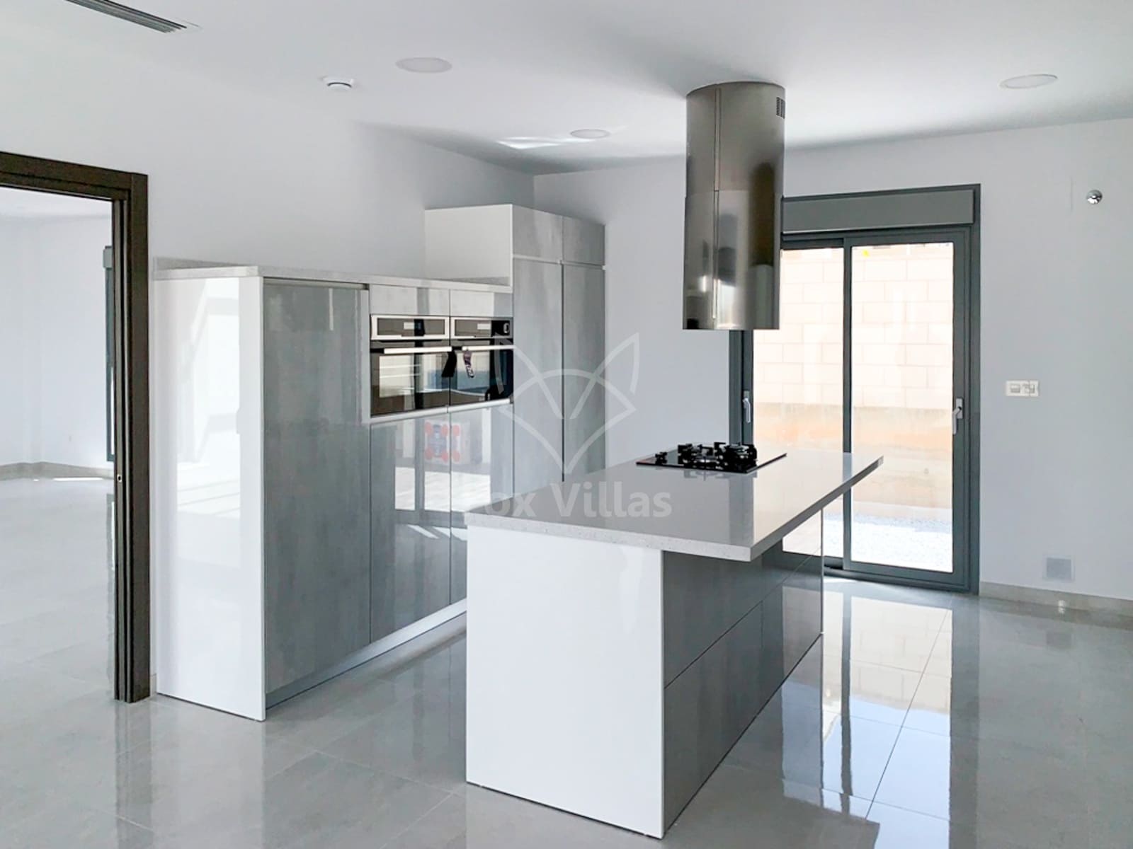 3 sypialnia Willa na sprzedaż w Pinoso z basenem garażem - 389 000 € (Ref: 9079862)