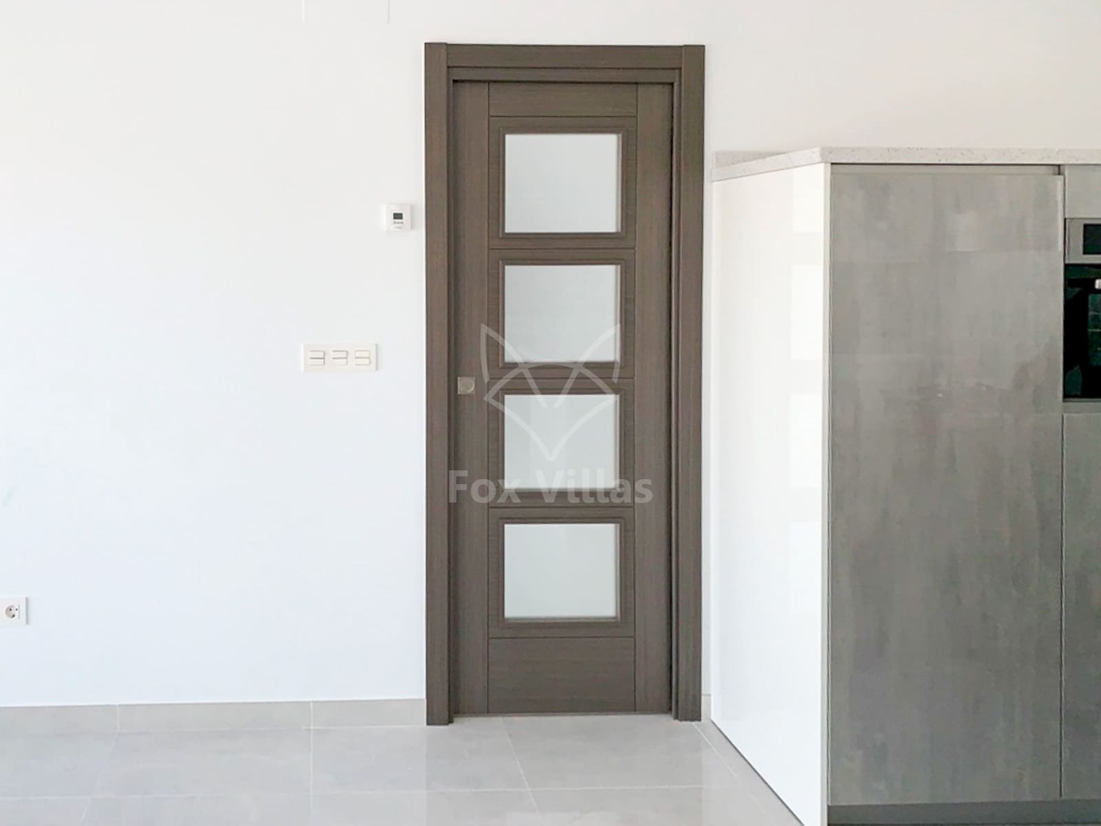 3 sypialnia Willa na sprzedaż w Pinoso z basenem garażem - 389 000 € (Ref: 9079862)