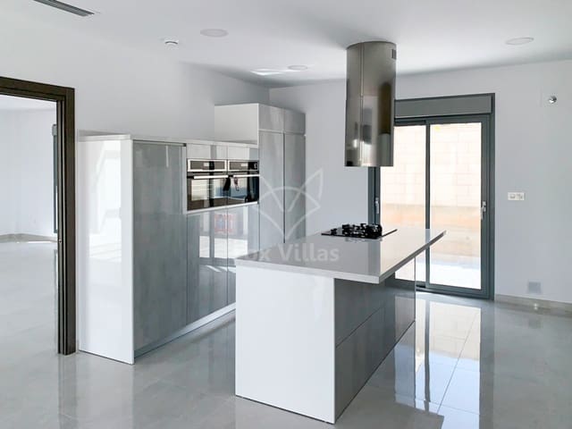 3 camera da letto Villa in vendita in Pinoso con piscina garage - 389.000 € (Rif: 9079862)