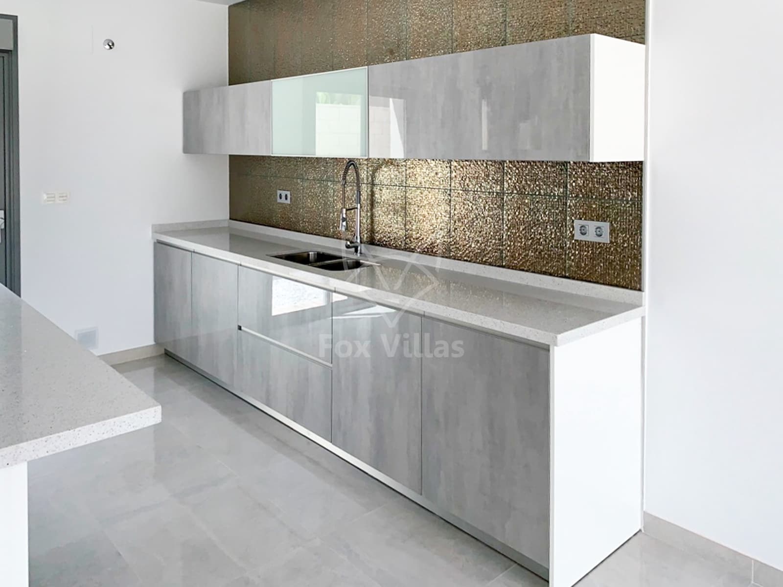 3 sypialnia Willa na sprzedaż w Pinoso z basenem garażem - 389 000 € (Ref: 9079862)