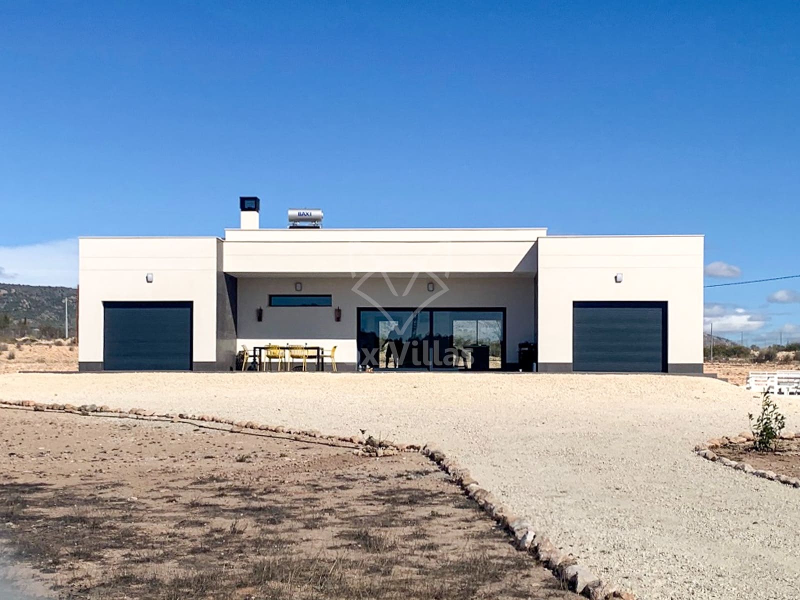 3 sypialnia Willa na sprzedaż w Pinoso z basenem garażem - 389 000 € (Ref: 9079862)