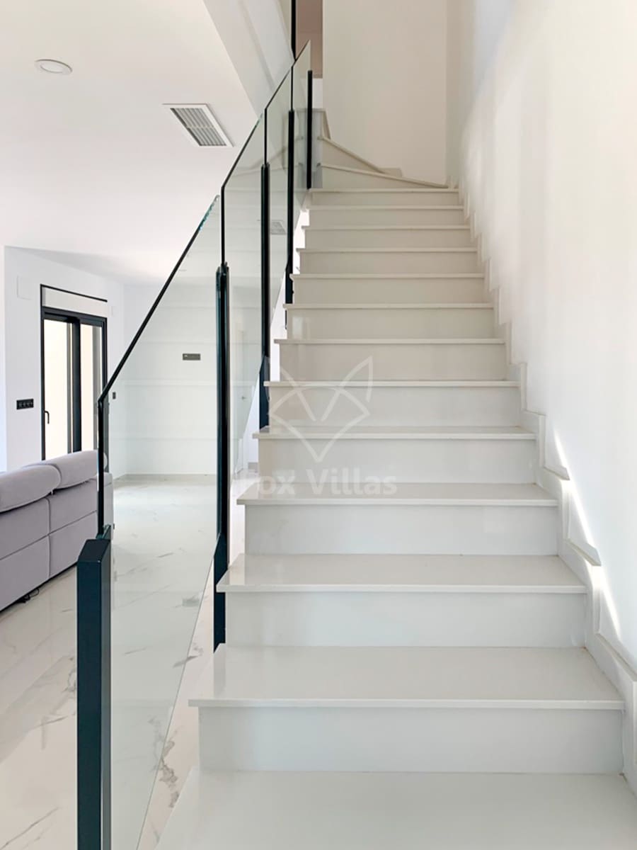 5 soverom Villa til salgs i Pinoso med svømmebasseng - € 489 000 (Ref: 9080695)