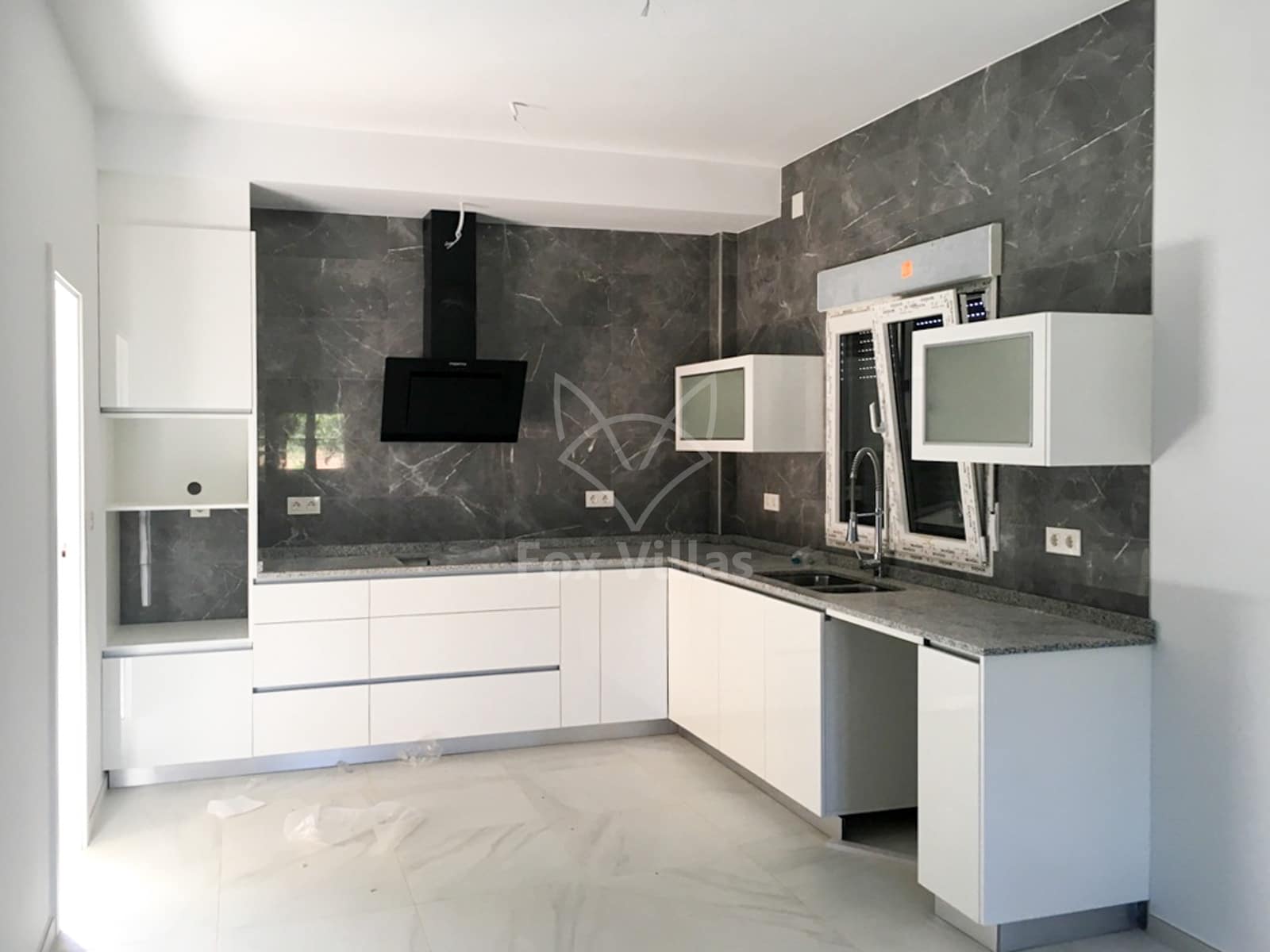 Chalet de 3 habitaciones en Pinoso en venta con piscina - 297.000 € (Ref: 9080698)