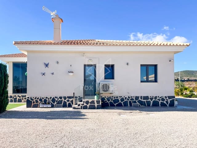 Chalet de 3 habitaciones en Pinoso en venta con piscina - 297.000 € (Ref: 9080698)