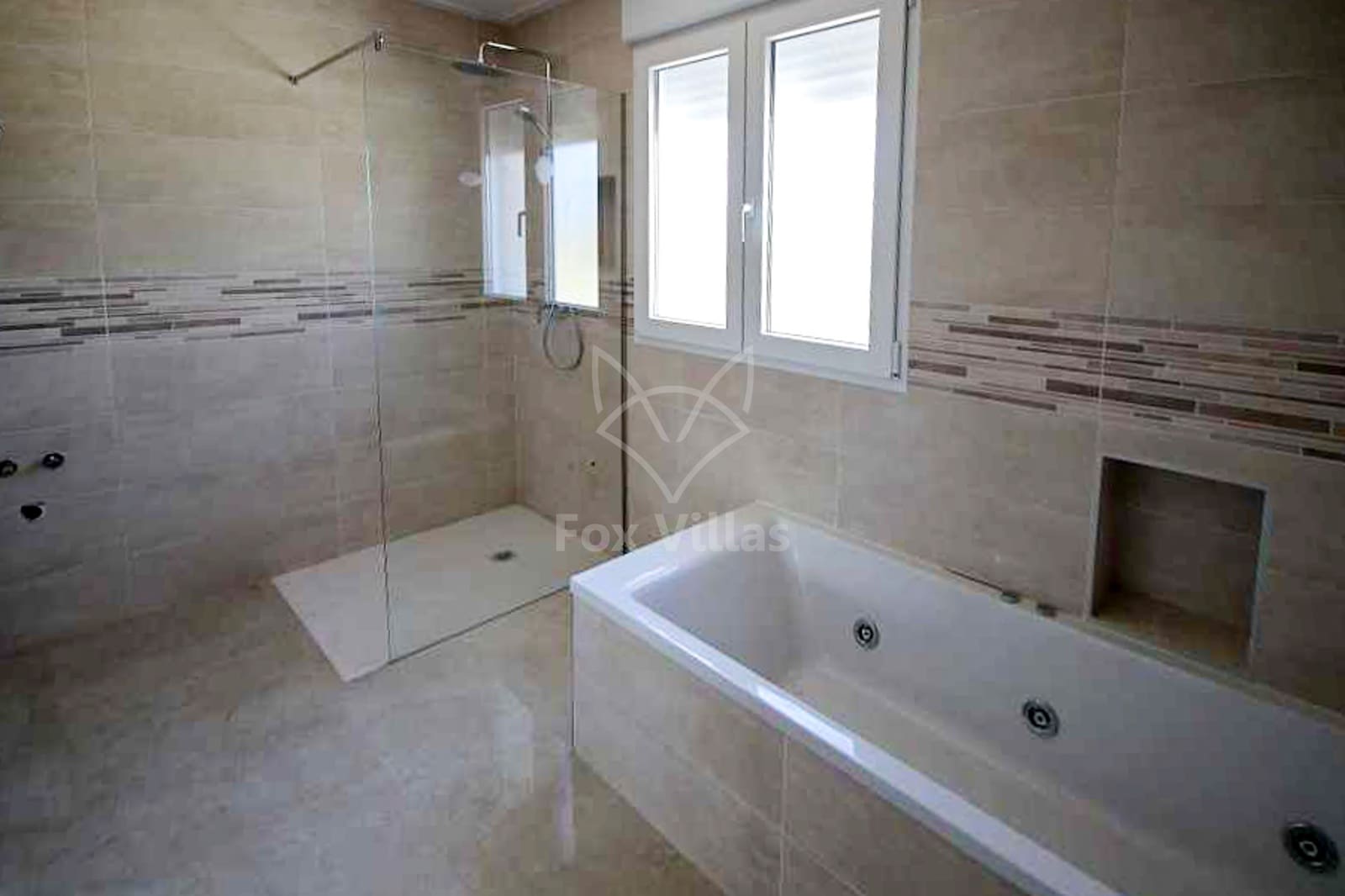 4 soveværelse Villa til salg i Pinoso med swimmingpool garage - € 443.000 (Ref: 9080743)