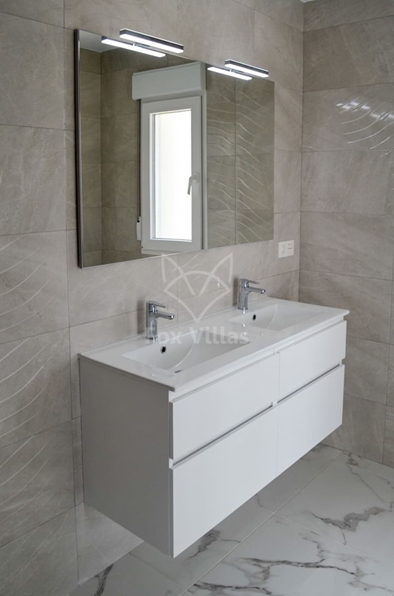 4 soveværelse Villa til salg i Pinoso med swimmingpool garage - € 454.000 (Ref: 9080745)