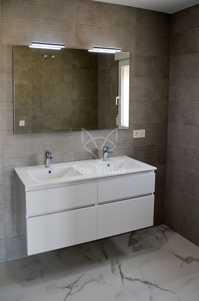 4 soveværelse Villa til salg i Pinoso med swimmingpool garage - € 454.000 (Ref: 9080745)